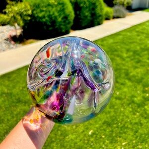 Beautiful Hand Blown Witches Ball Orb 6” diameter. Purple with multicolor NEW